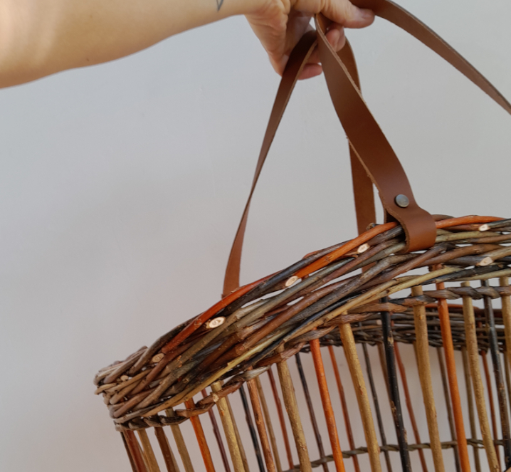 Détail anse sur Cabas en osier brut - Les Liens Naturels - Atelier de Vannerie - Audrey Alvarez - Ladeuze - Belgique