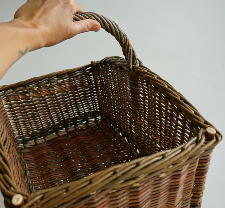 Détail panier zarzo en osier blanc - Les Liens Naturels - Atelier de Vannerie - Audrey Alvarez - Ladeuze - Belgique